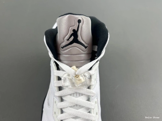 Bmlin Shoes JORDAN BLACK' AIR 'WHITE RETRO DD0587-110 5 0710